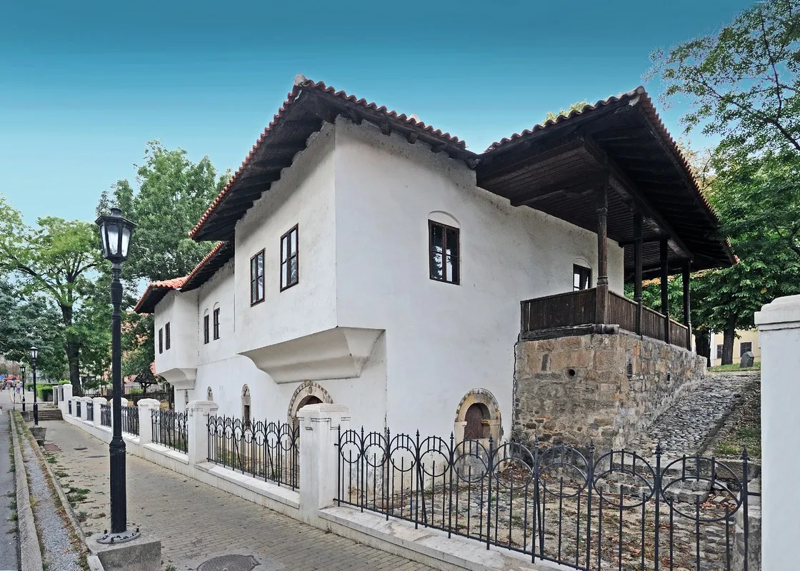 Amidžin konak u Kragujevcu, fasada sa terasom