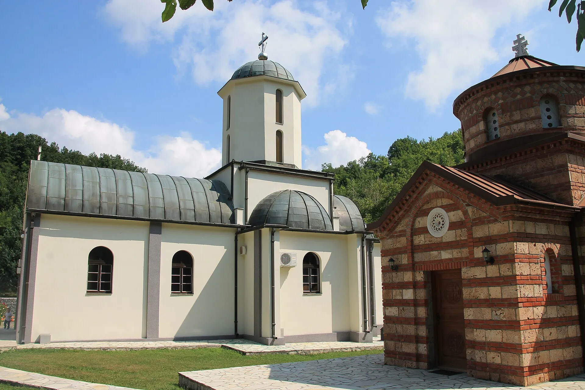Manastir Denkovac — crkva u Gledićkim planinama